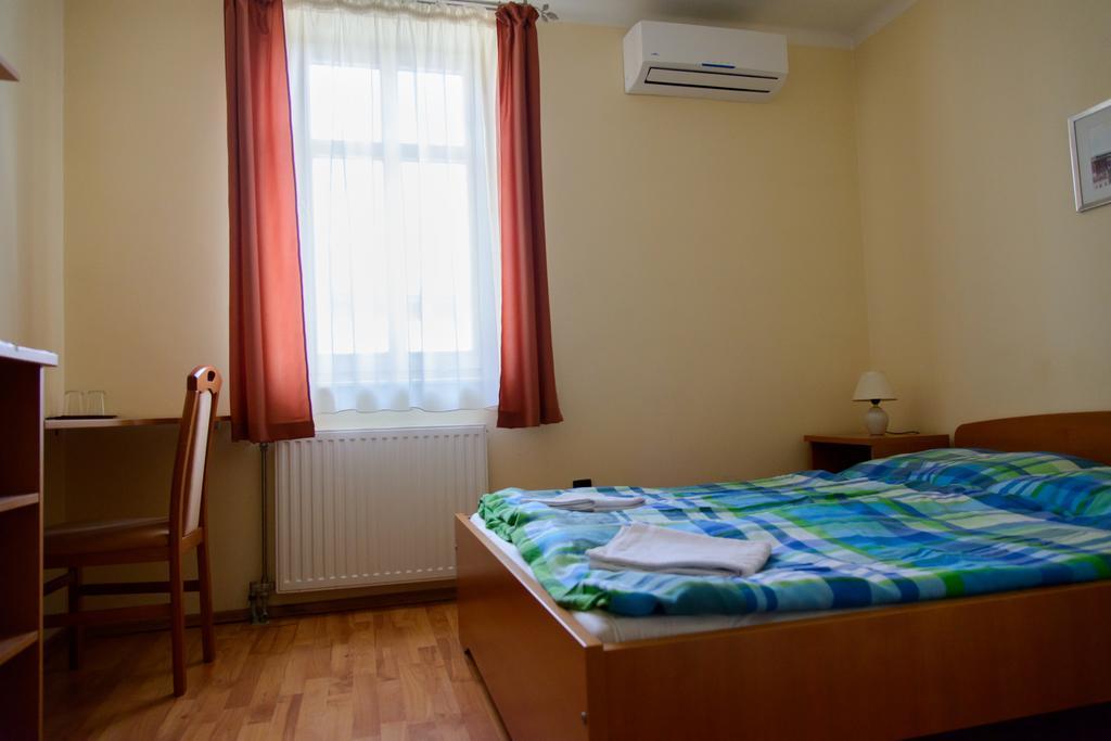 Anna Panzio Bed and Breakfast Sopron Esterno foto